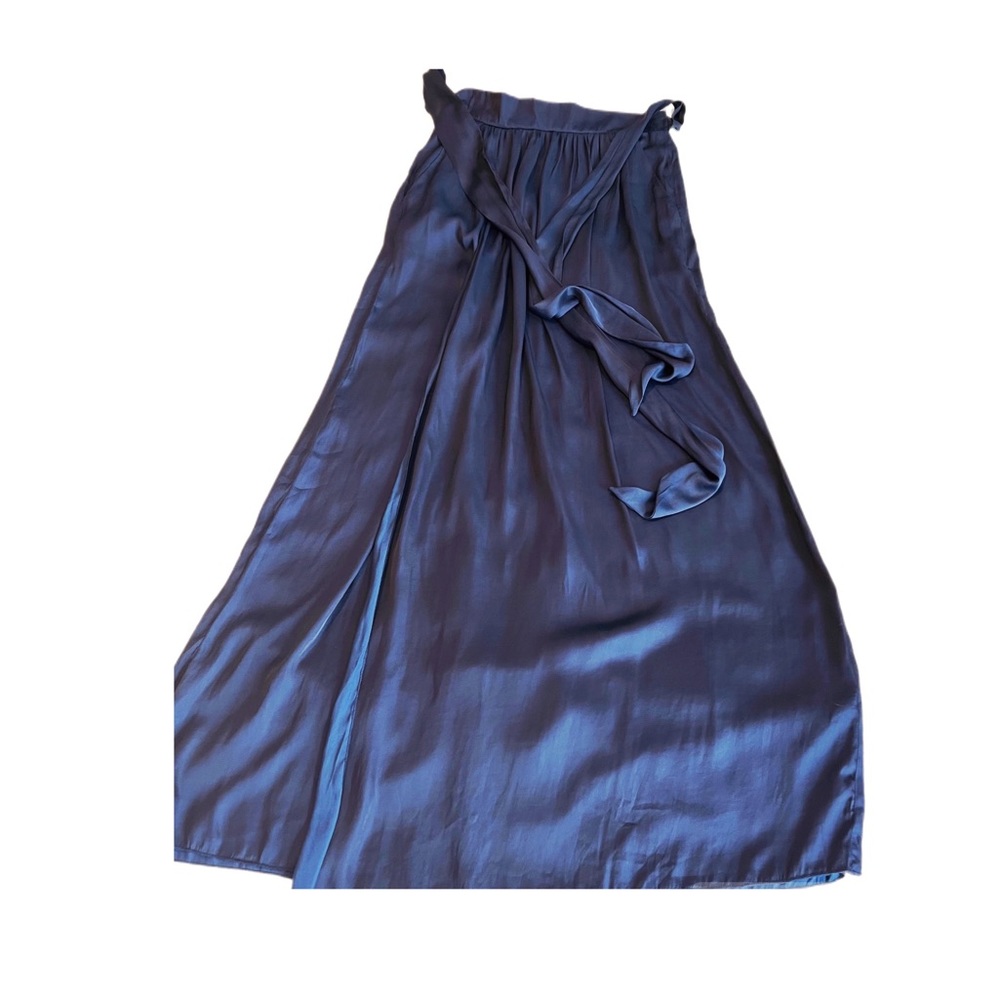 Long skirt with pocket